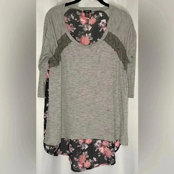 Rue 21 high low top - Picture 1 of 3